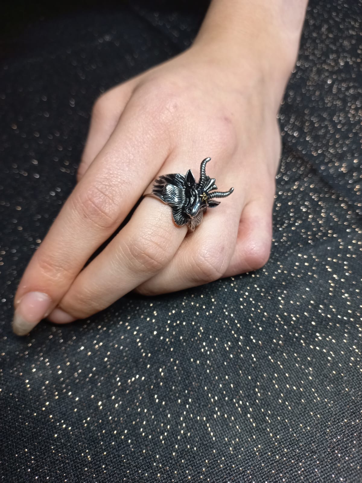 Anello in acciaio con testa Baphomet