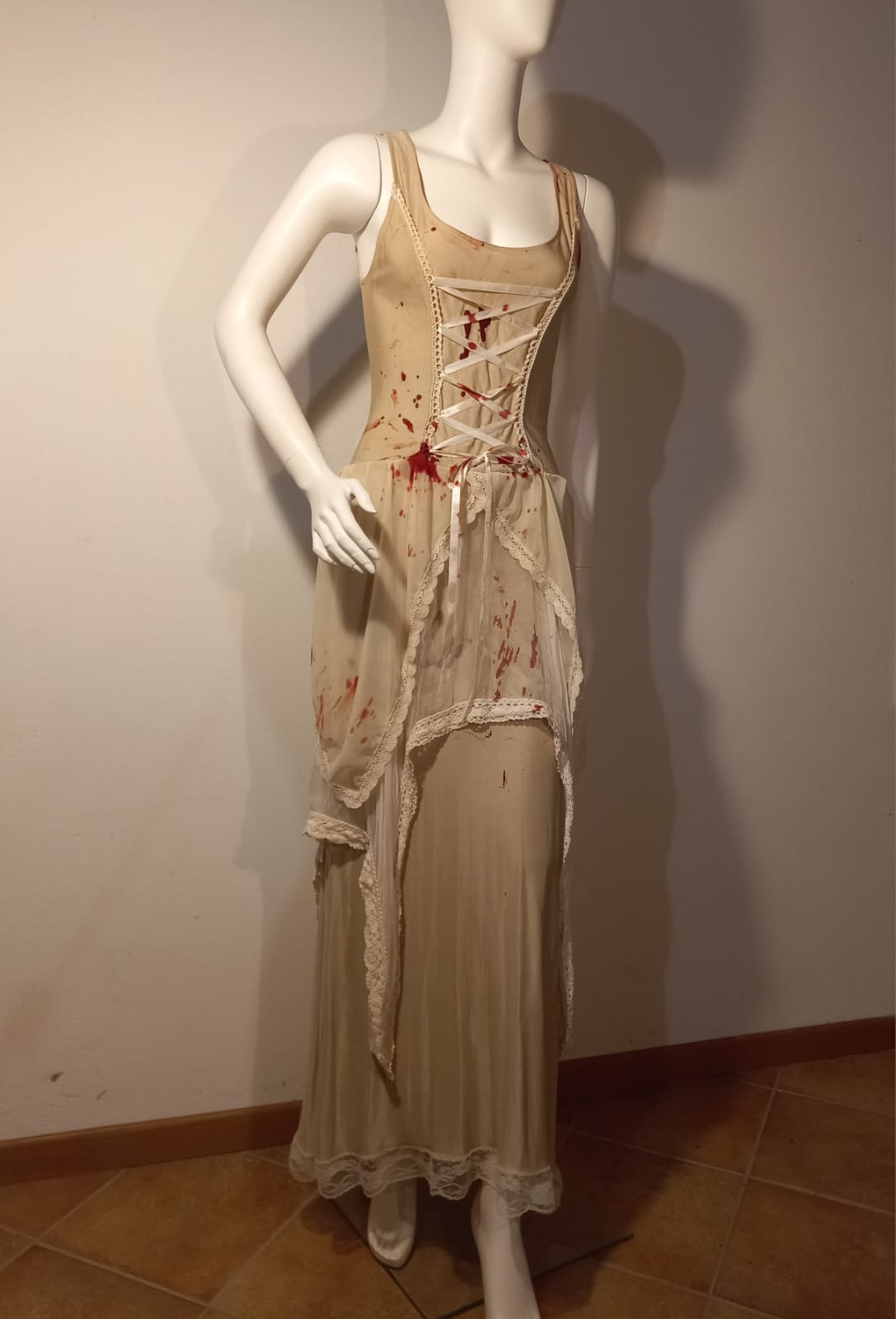 Abito Insanguinato