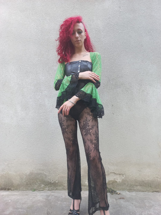 Coprispalle in pizzo verde chiaro con inserti neri