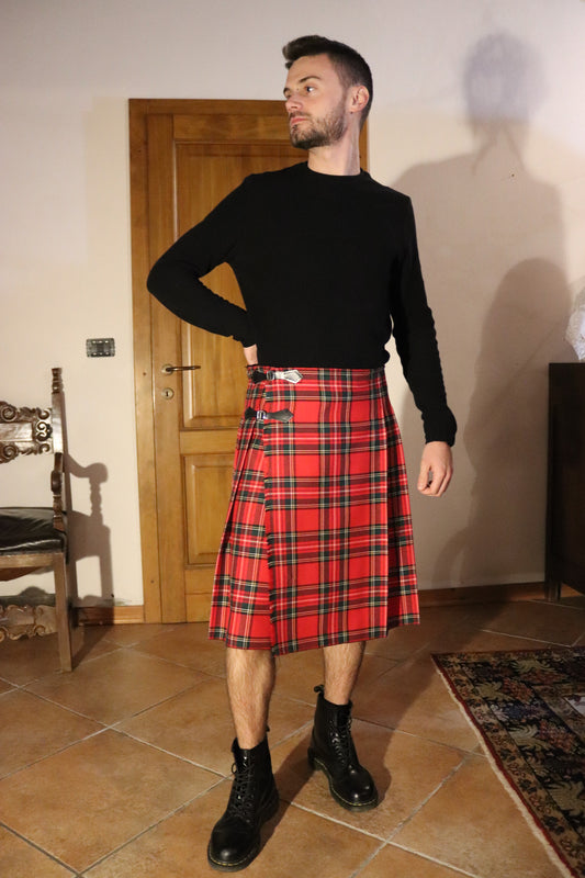 Royal Stewart Tartan Kilt - Lana fresca, diseño escocés original