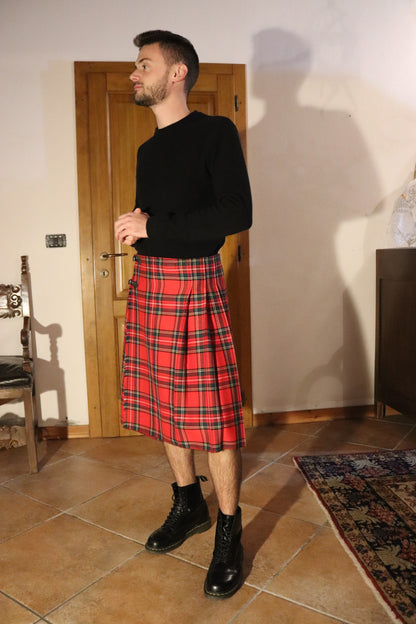 Kilt in Tartan Royal Stewart - Fresco Lana, Design Scozzese Originale