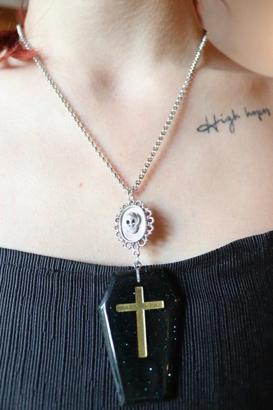 Steel Choker with Coffin Pendant in Plexiglas and Skull Cameo in Nickel-Free Metal