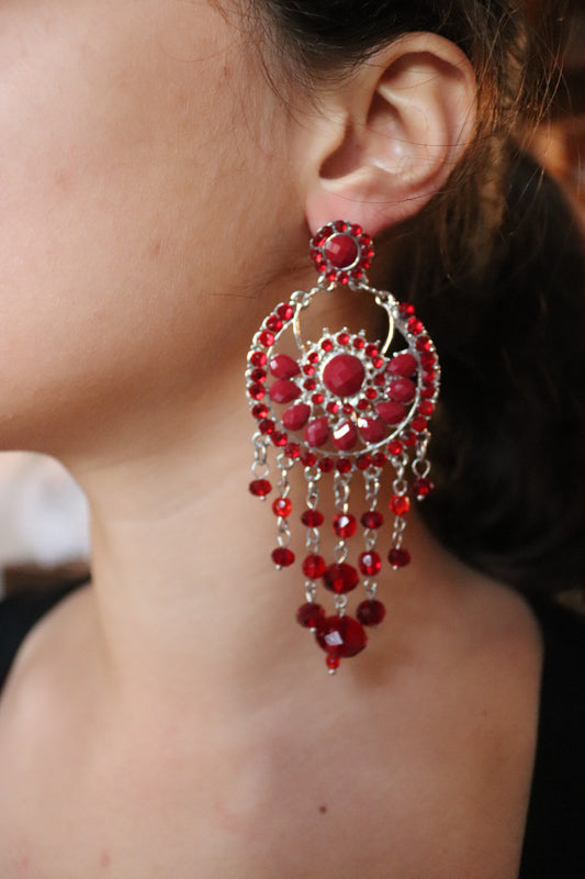 Pair of Pendant Earrings in Silver Metal with Teardrop Cabochon and Red Crystals