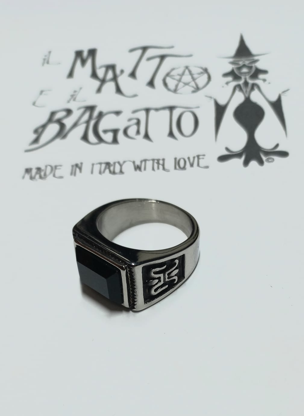 Steel Ring with Lily Details and Rectangular Black Crystal