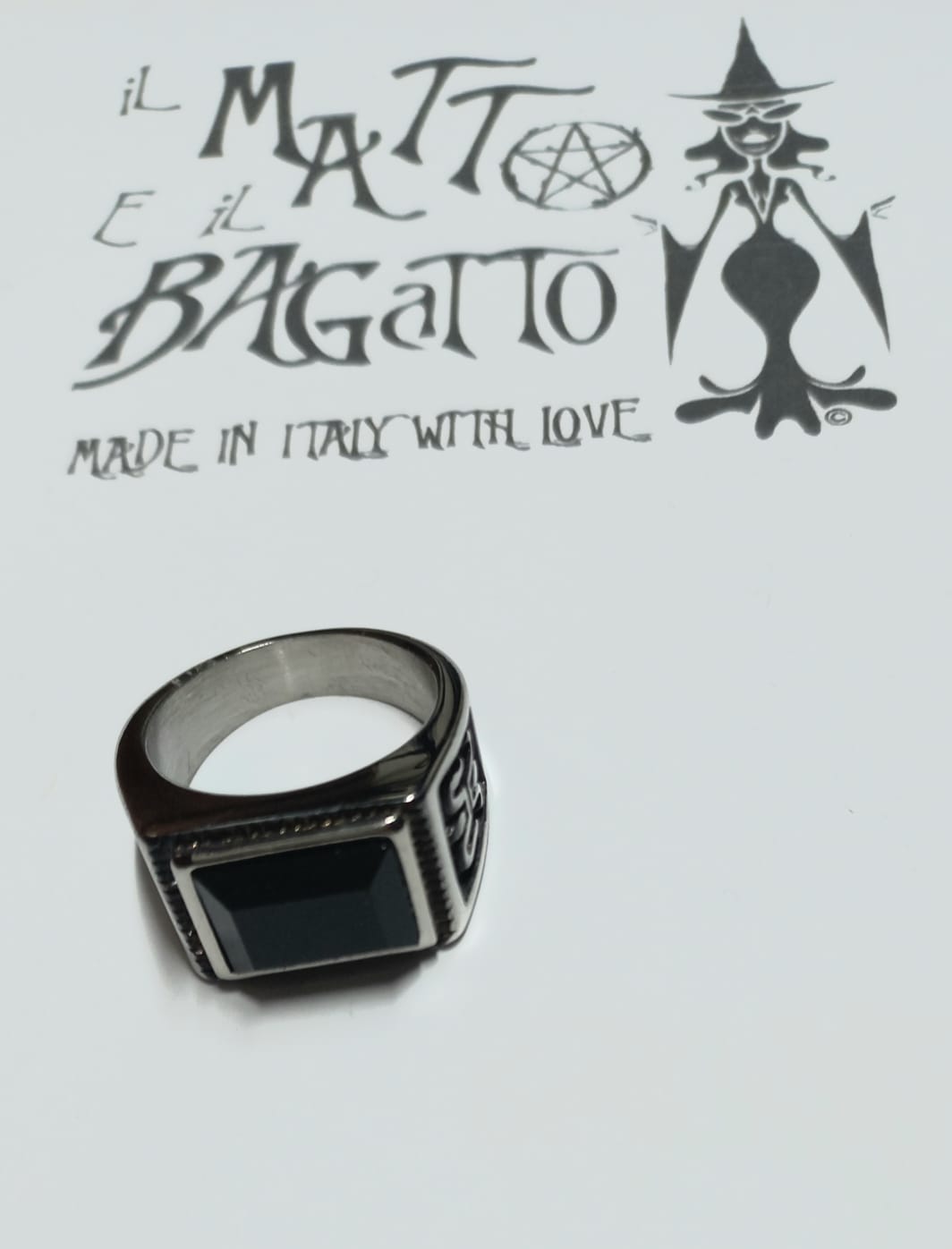 Steel Ring with Lily Details and Rectangular Black Crystal