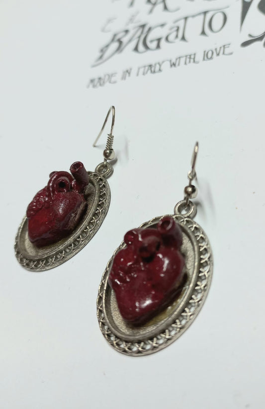 DF - pair of dangling earrings