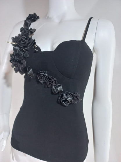 Top in Lycra Nera con Coppa Imbottita e Dettagli in Raso e Organza