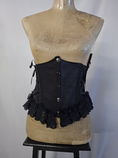 Stringivita con bottoni
